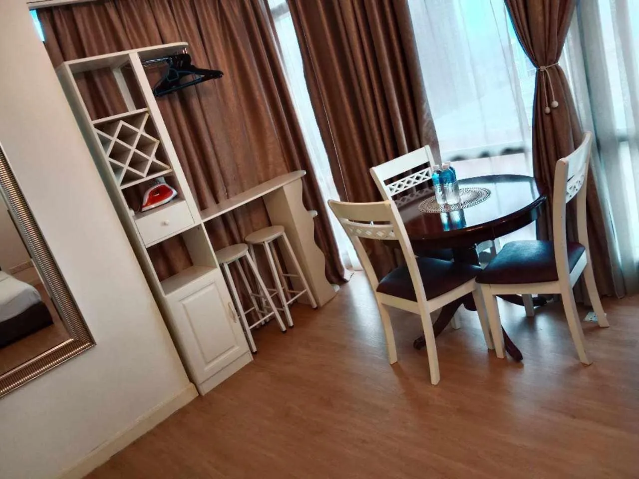 Kl Universal Service Suites At Times Square Kaula Lumpur Malaysia Kuala Lumpur Apartment