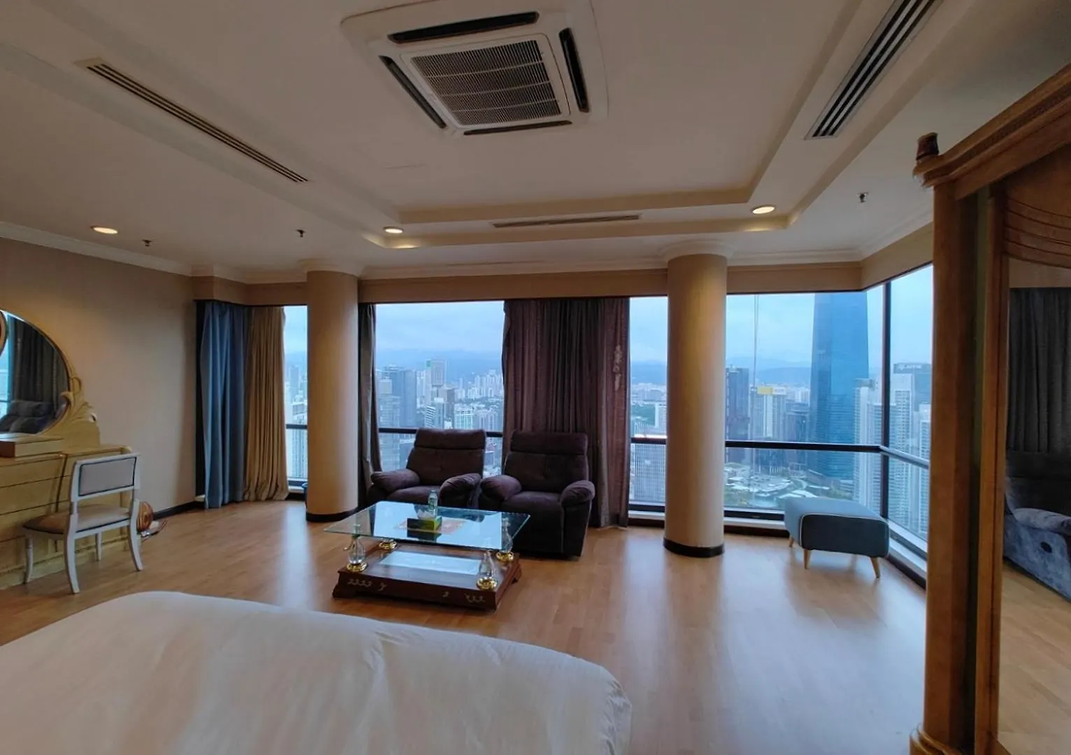 Kl Universal Service Suites At Times Square Kaula Lumpur Malaysia Kuala Lumpur Malaysia